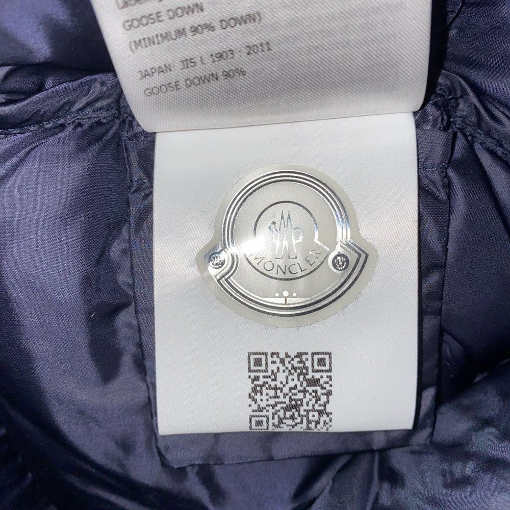 *SOLD* Moncler velvet collar Torcon Puffer - Picture 9 of 16